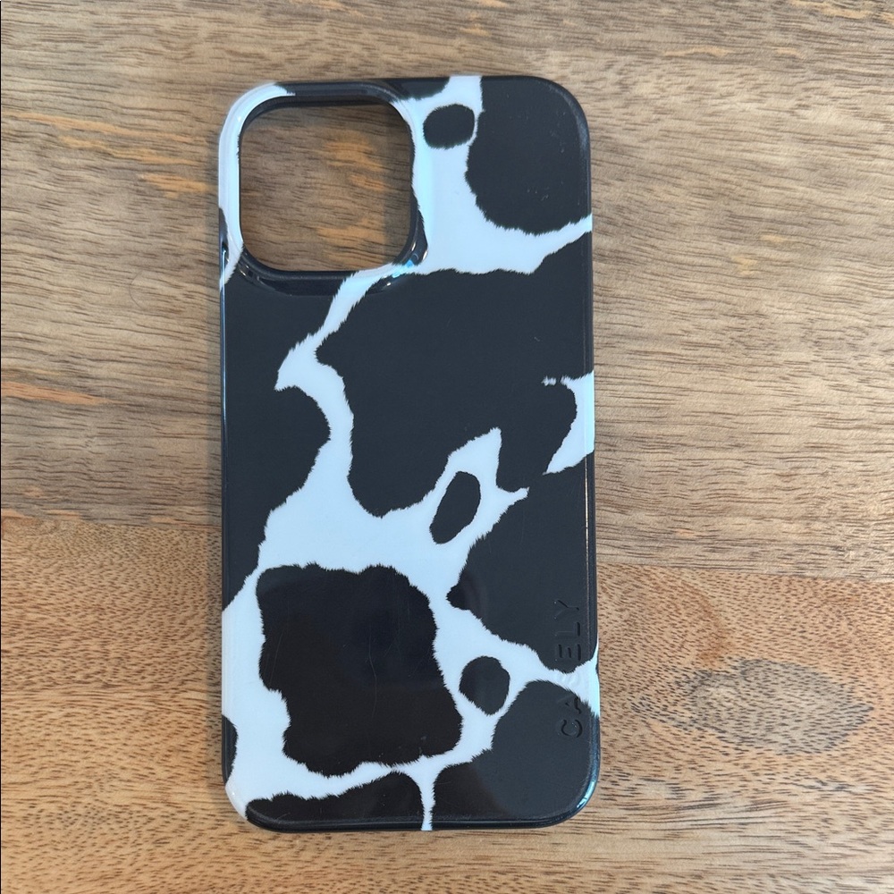 Caseload cow print phone case used once